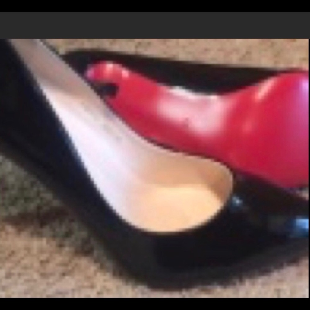 BMWOT Red bottoms EUC 43 Size 10/11